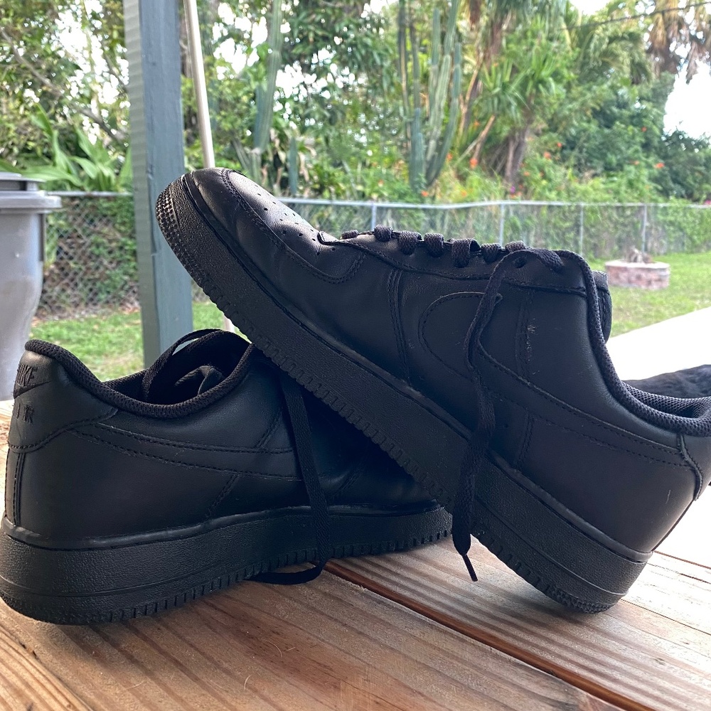Black Nike Air force Ones
